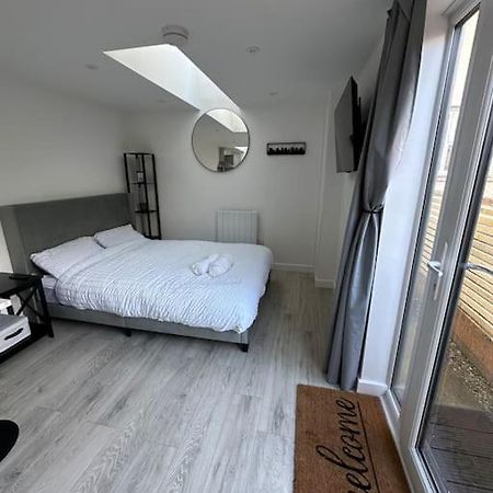 Whitsun Studio - Brand New Listing! Бристол Екстериор снимка