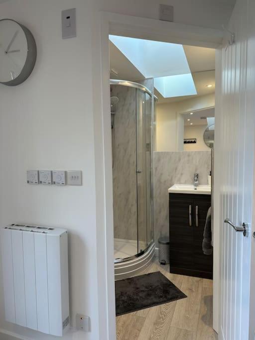Whitsun Studio - Brand New Listing! Бристол Екстериор снимка