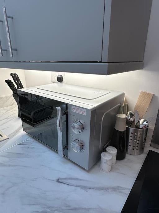 Whitsun Studio - Brand New Listing! Бристол Екстериор снимка